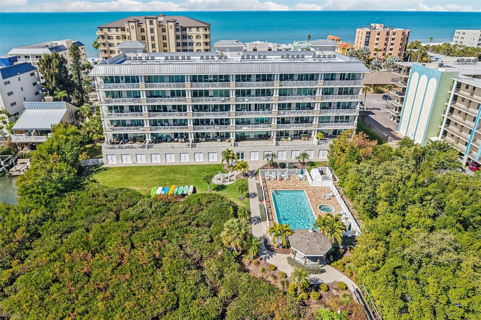 DOLPHIN KEY CONDO - Residential