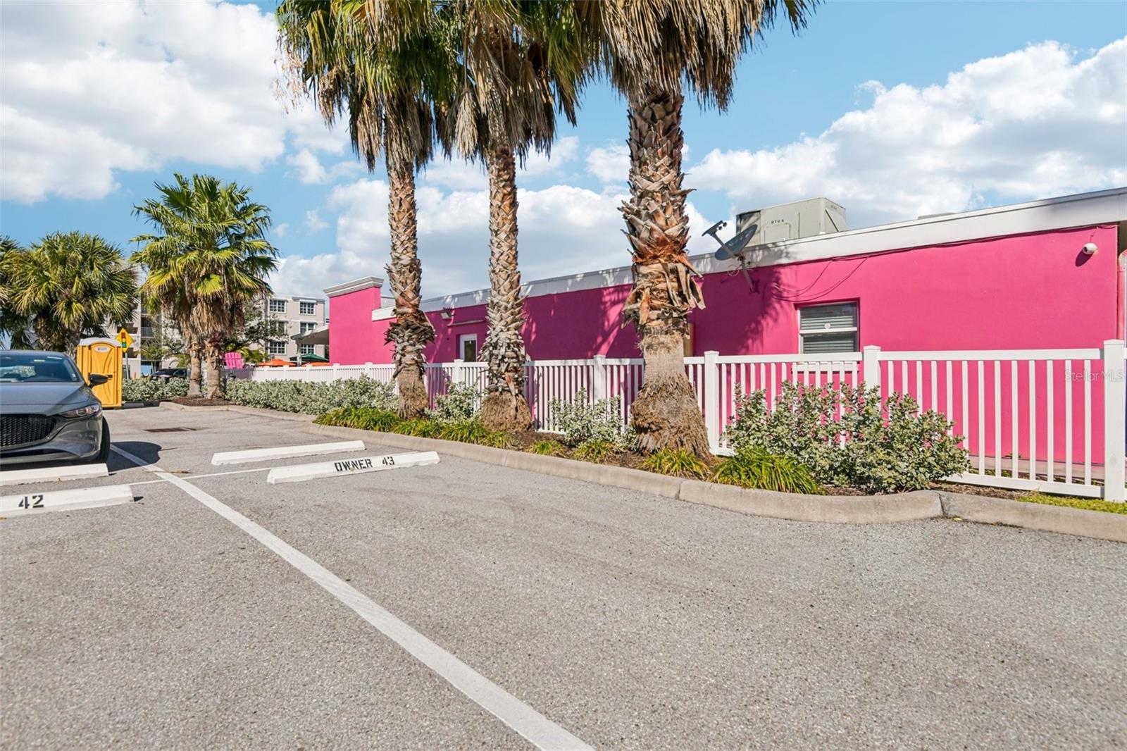 DOLPHIN KEY CONDO - Residential