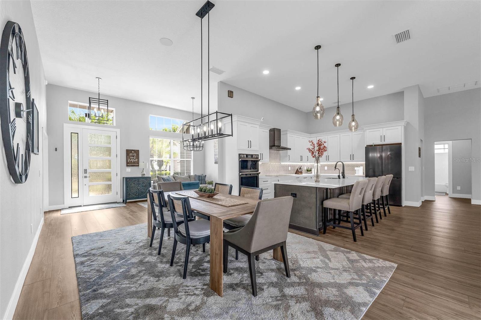 2643 UNIVERSITY ACRES DRIVE