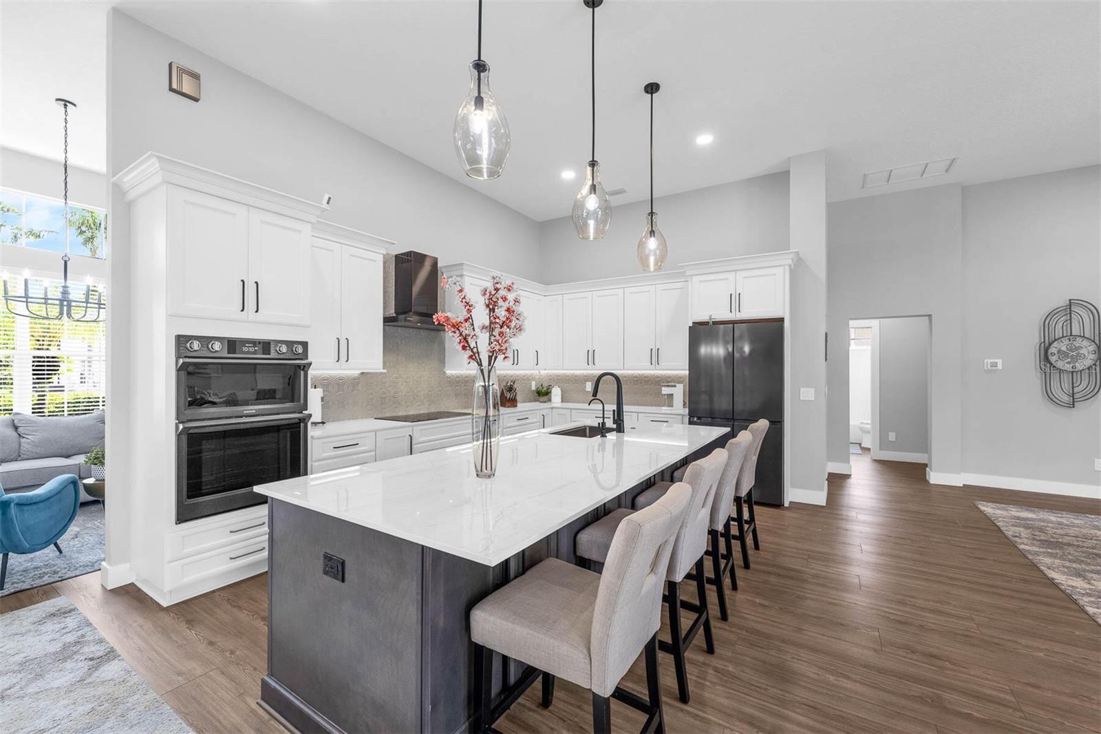 2643 UNIVERSITY ACRES DRIVE