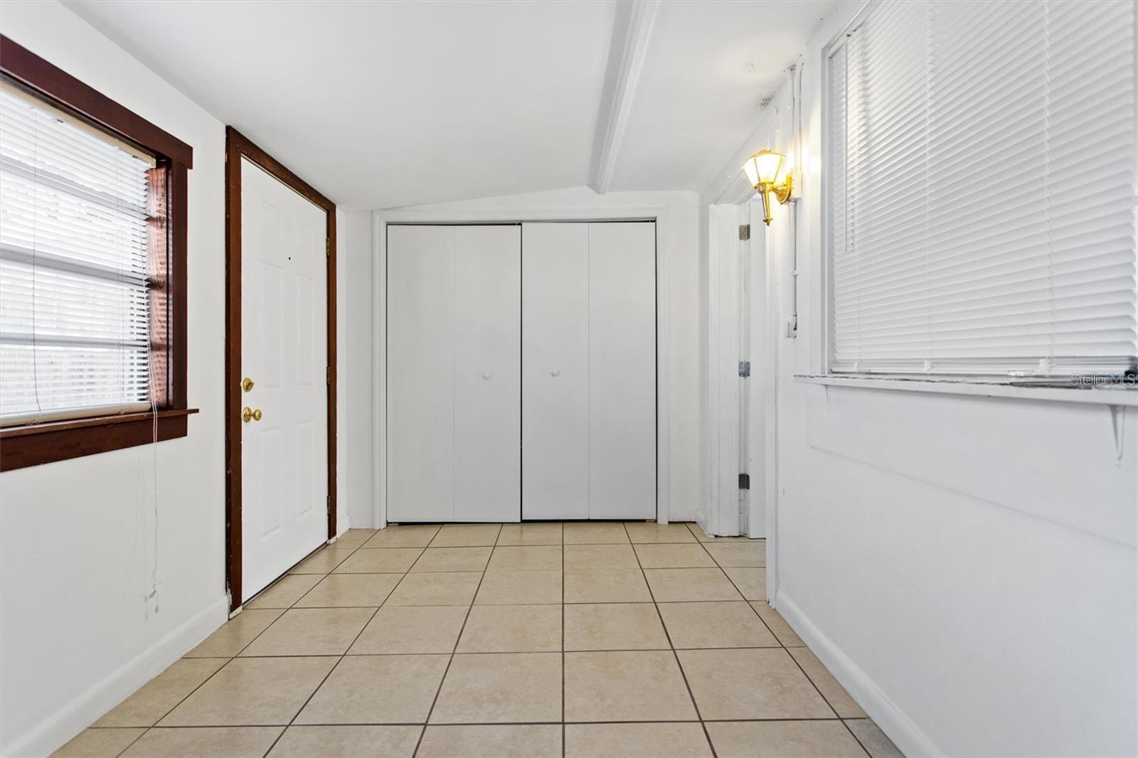 MILTON PARK - Residential Lease