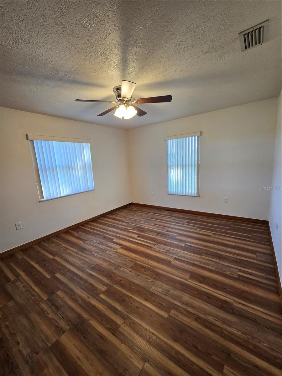 ACREAGE & UNREC - Residential Lease