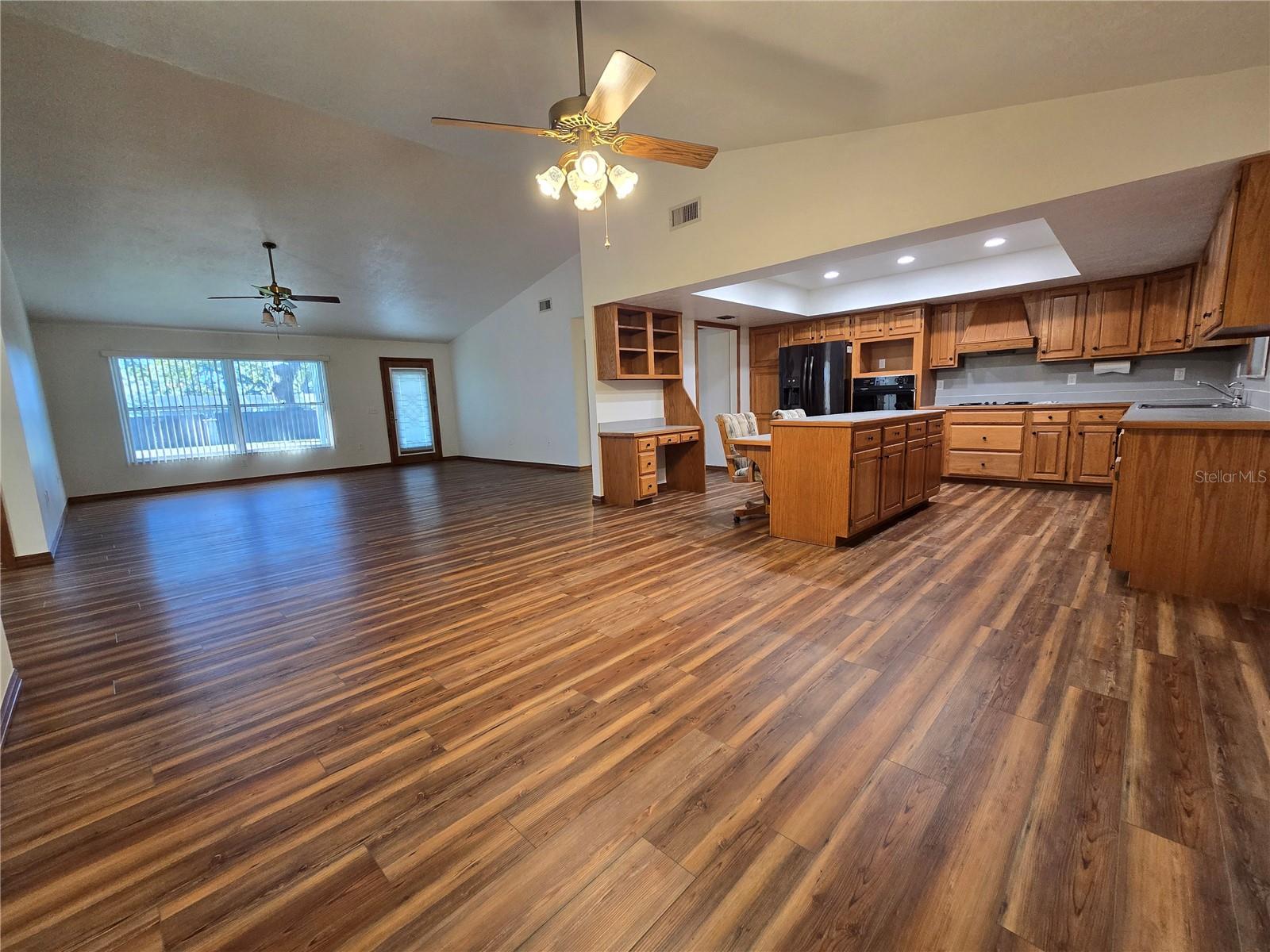 ACREAGE & UNREC - Residential Lease