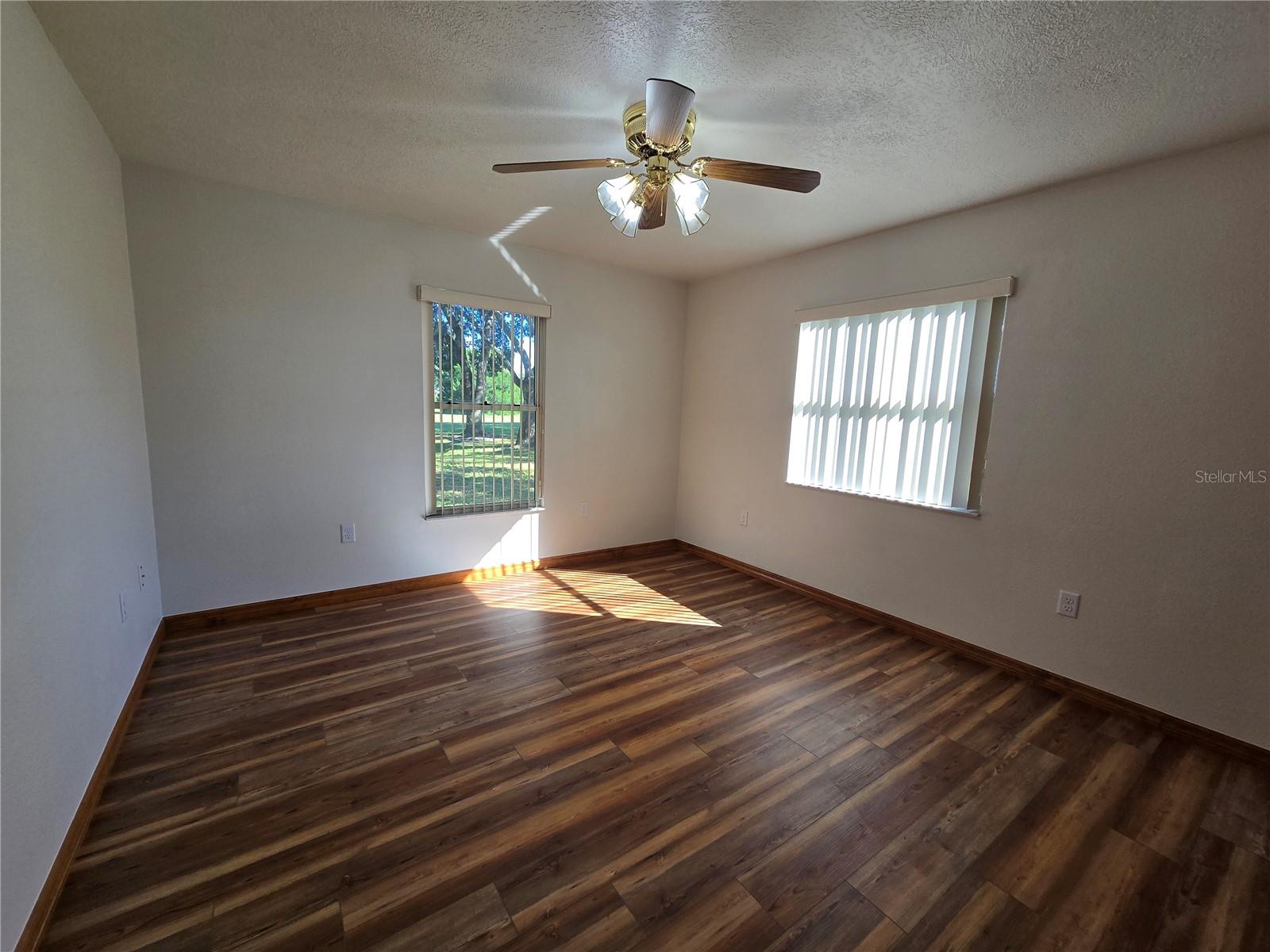 ACREAGE & UNREC - Residential Lease