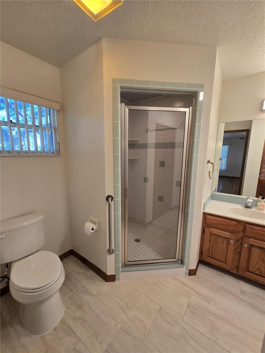 ACREAGE & UNREC - Residential Lease