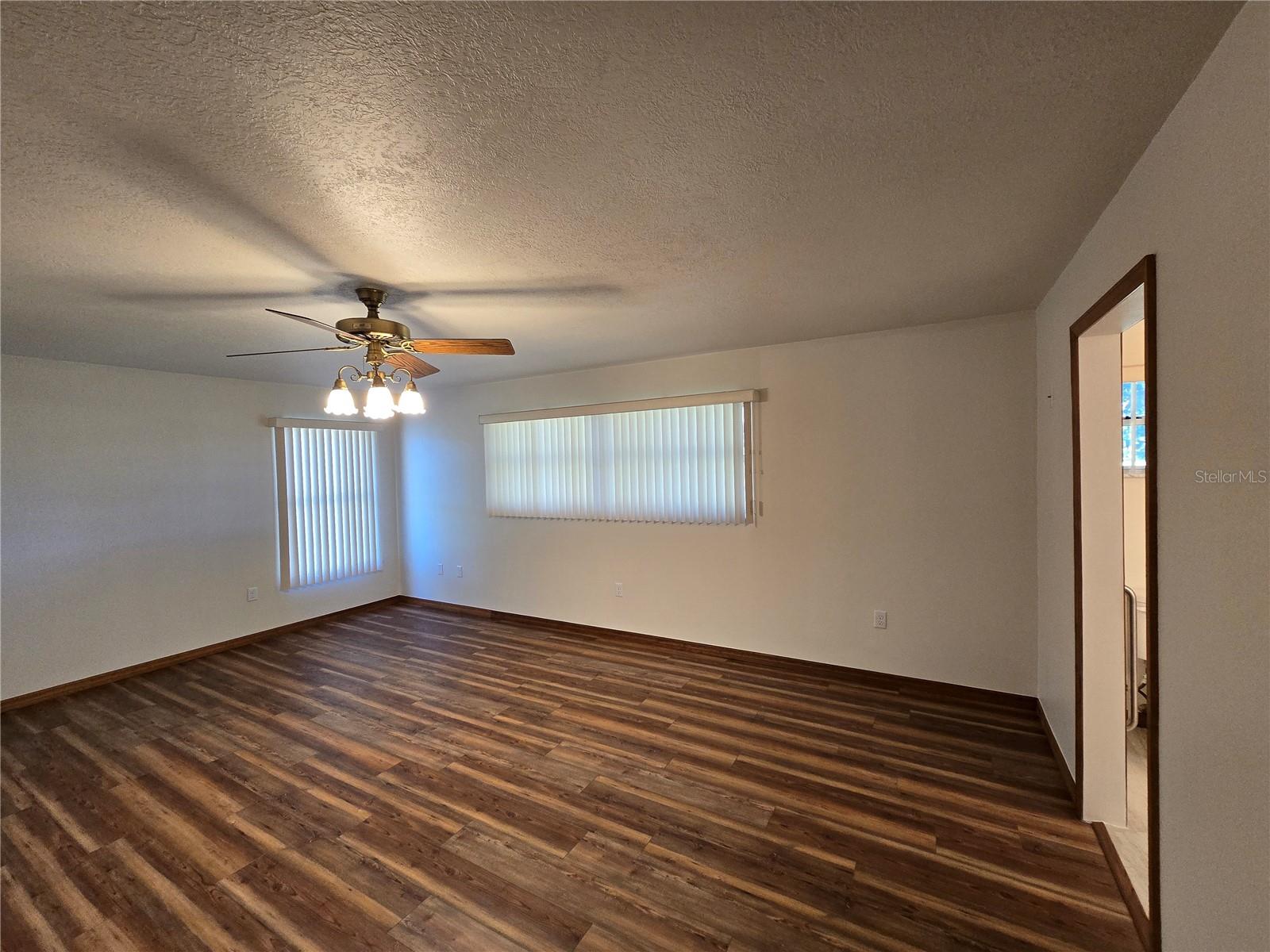 ACREAGE & UNREC - Residential Lease