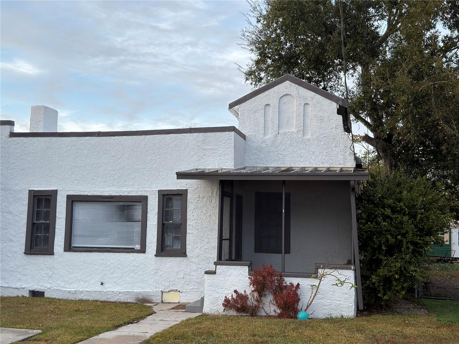 PINE CREST HEIGHTS - Residential Income