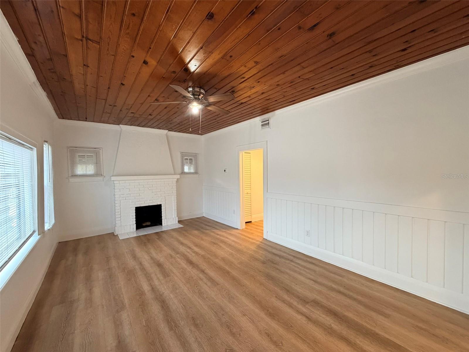 PINE CREST HEIGHTS - Residential Income