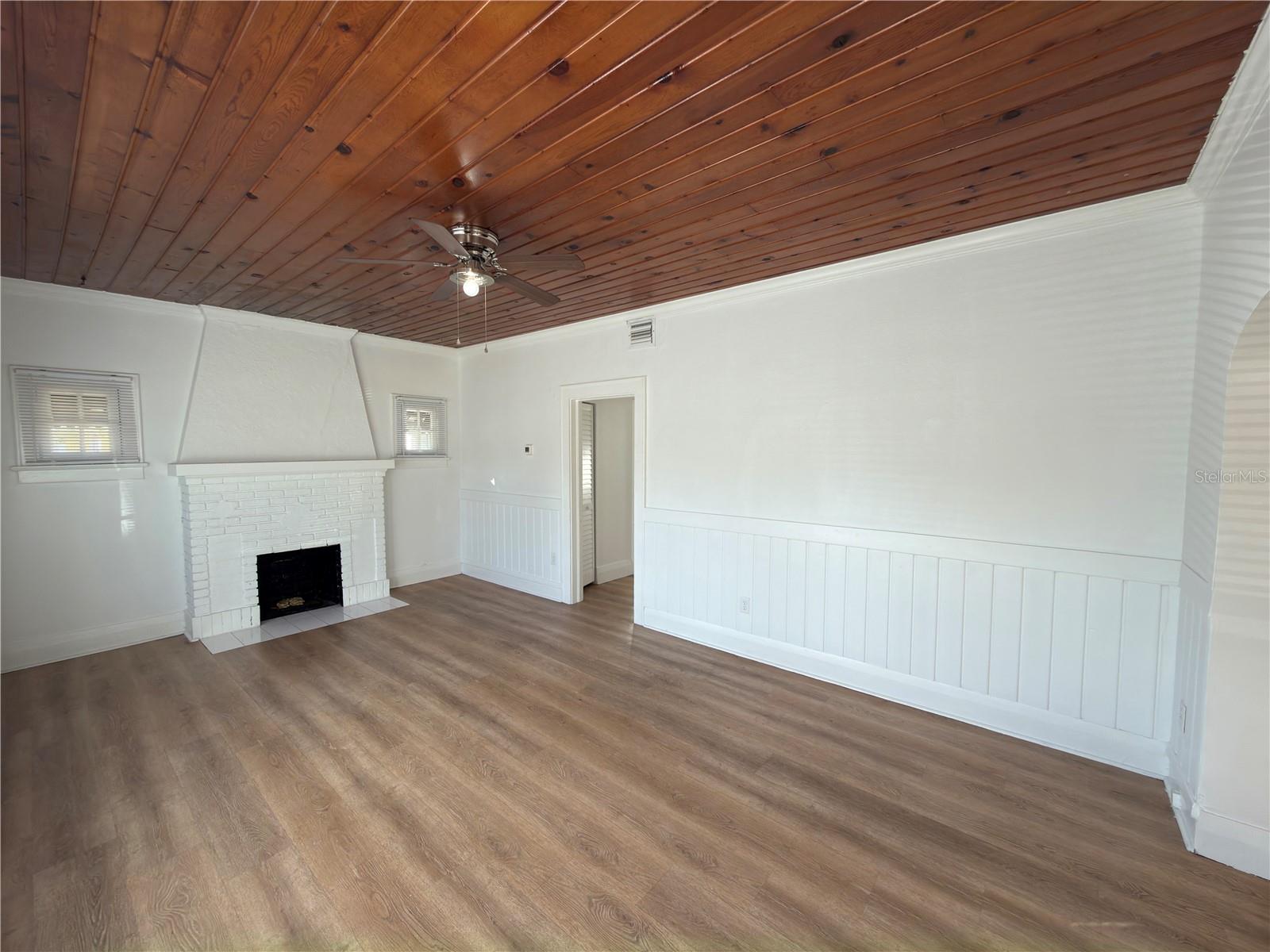 PINE CREST HEIGHTS - Residential Income