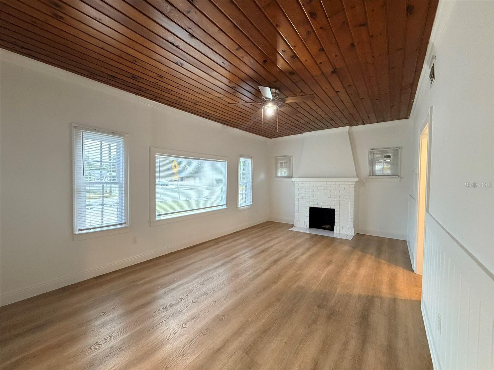 PINE CREST HEIGHTS - Residential Income