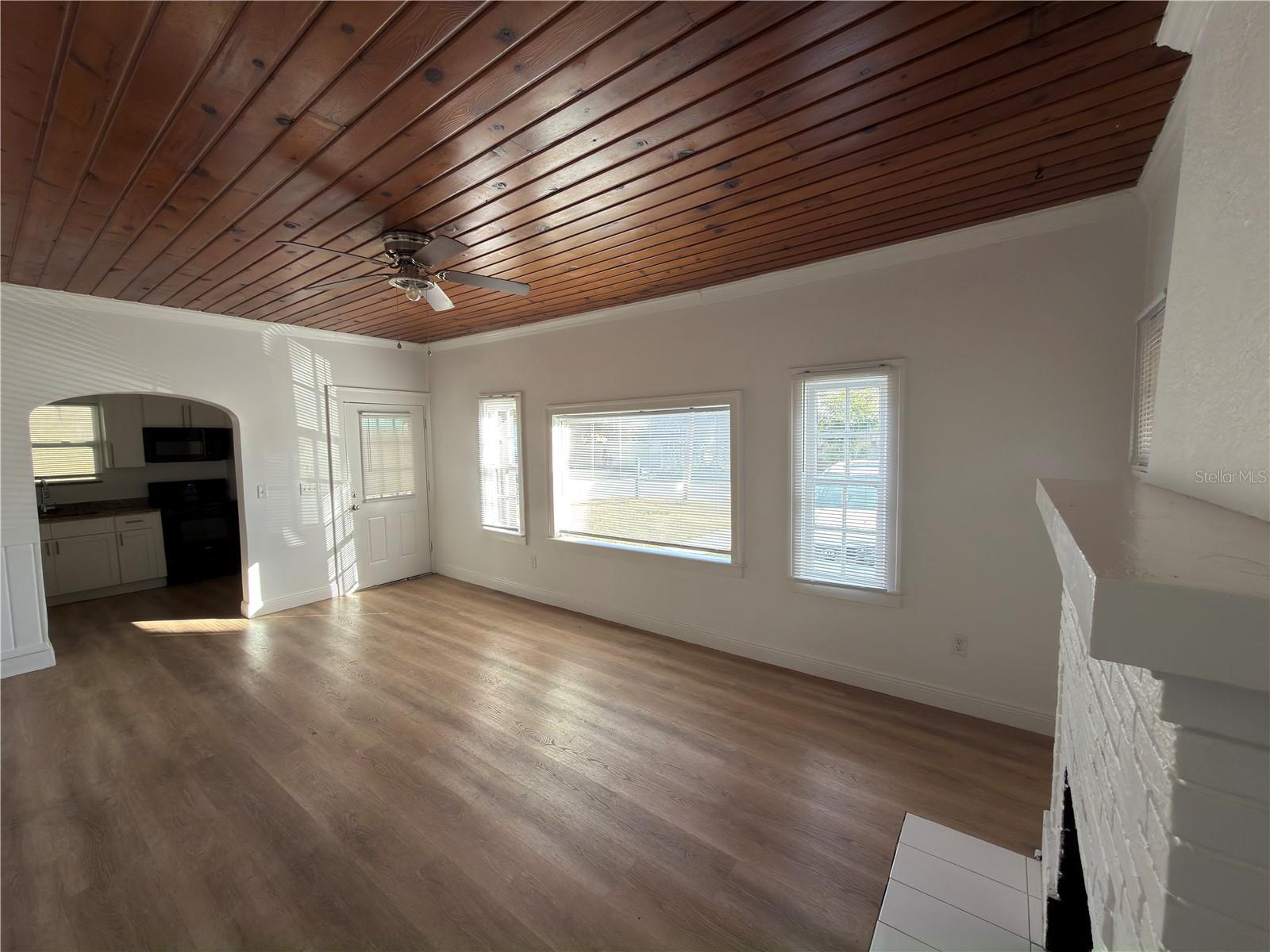 PINE CREST HEIGHTS - Residential Income