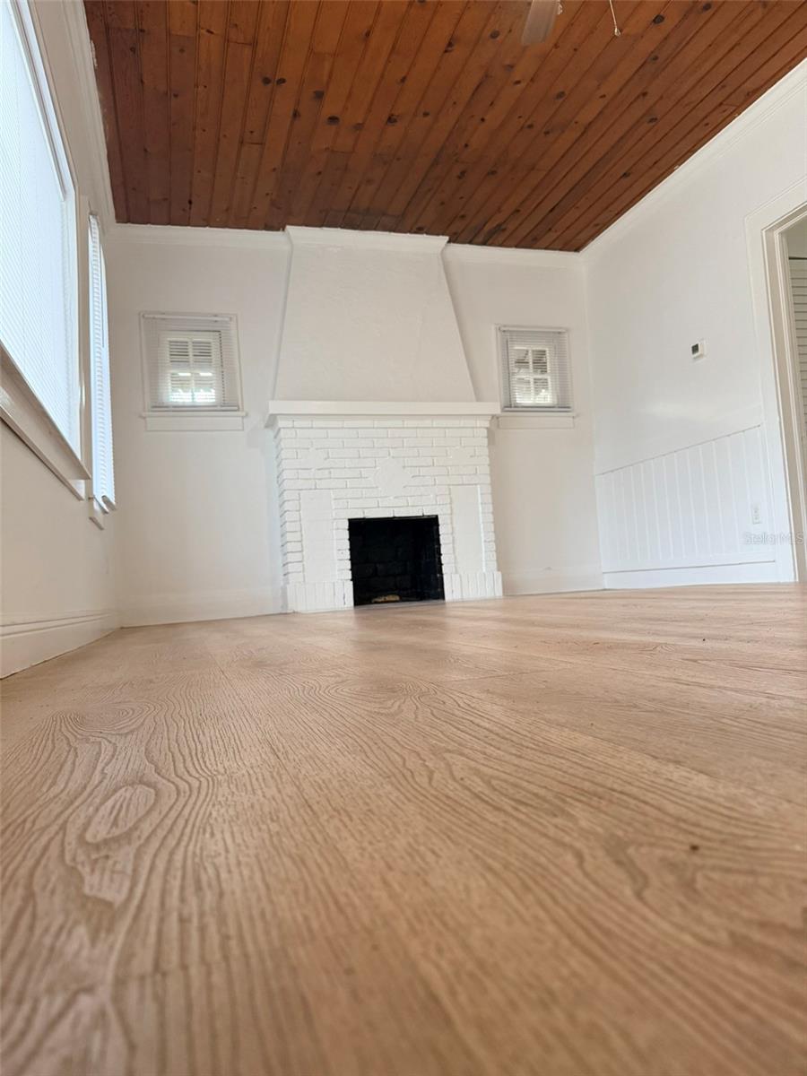 PINE CREST HEIGHTS - Residential Income