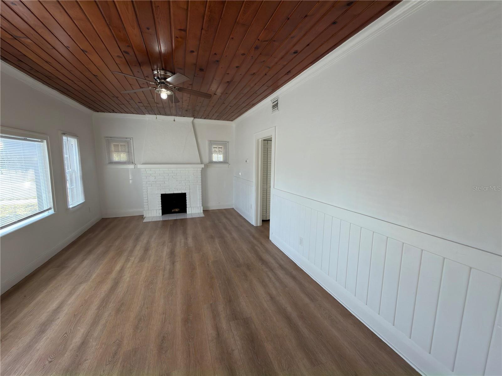 PINE CREST HEIGHTS - Residential Income