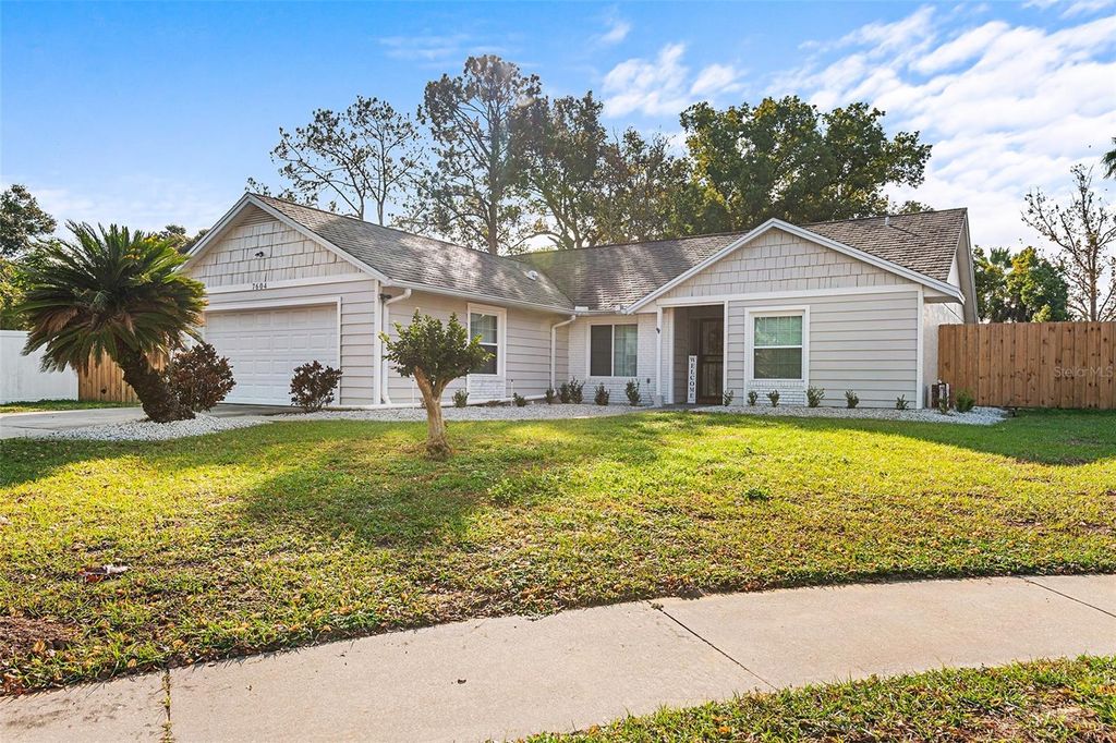 Photo of 7604 Castlebay Court, Orlando, FL 32835 (MLS # O6370813)