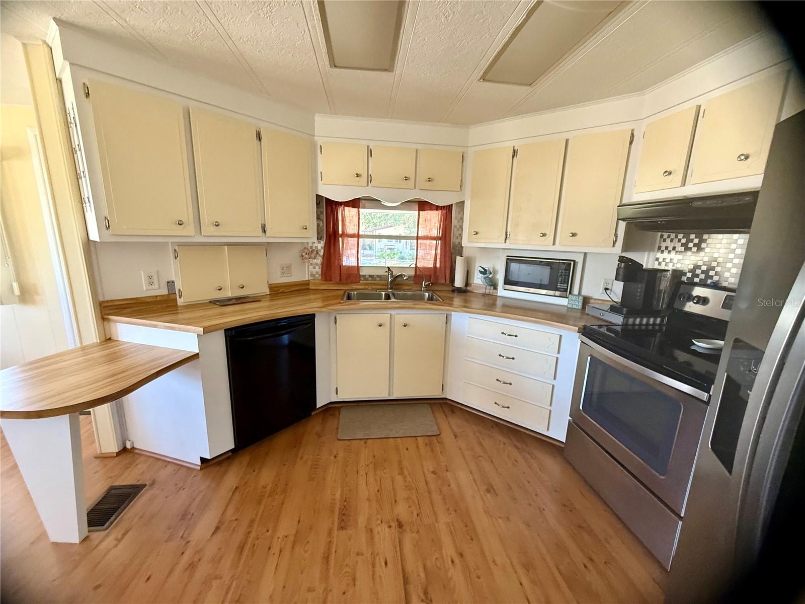 BROOKRIDGE COMM - Residential