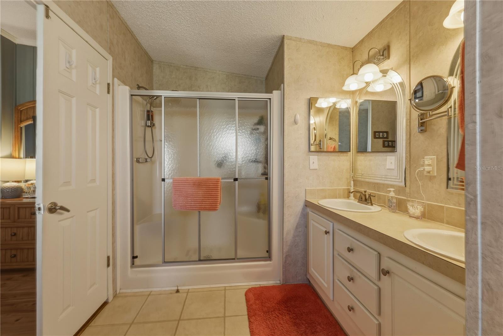 MAPLE LEAF ESTATES - Residential