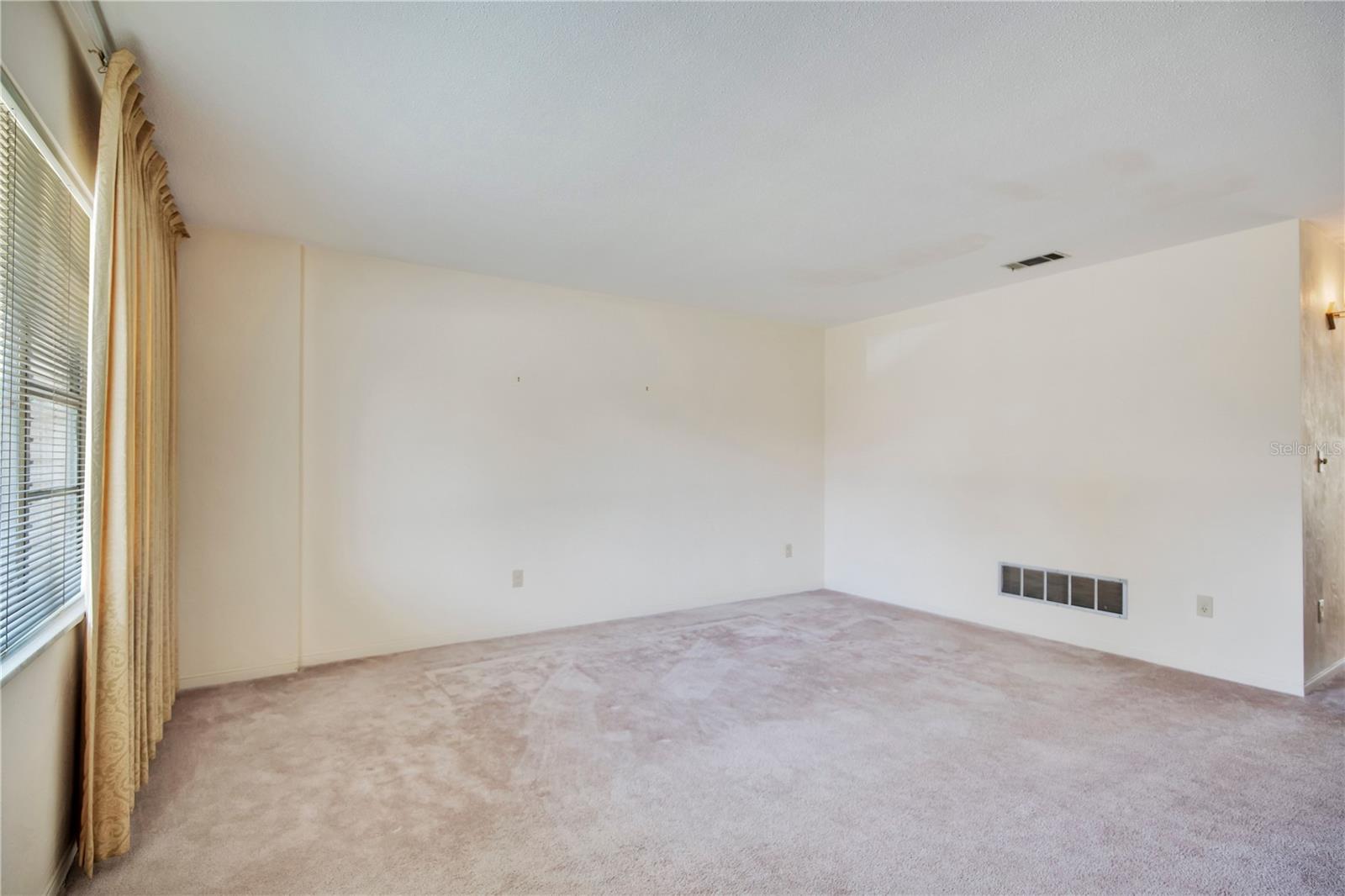 DELTONA LAKES UNIT 03 - Residential