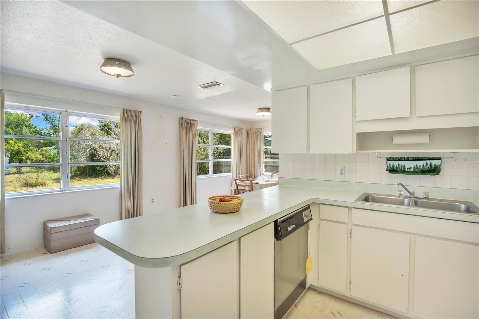 DELTONA LAKES UNIT 03 - Residential