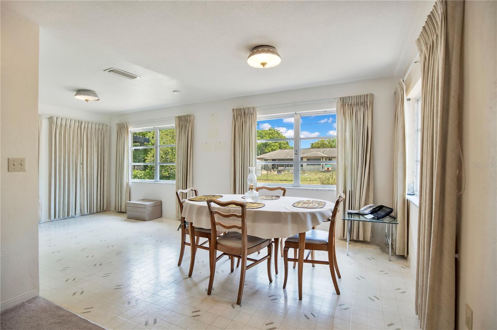 DELTONA LAKES UNIT 03 - Residential