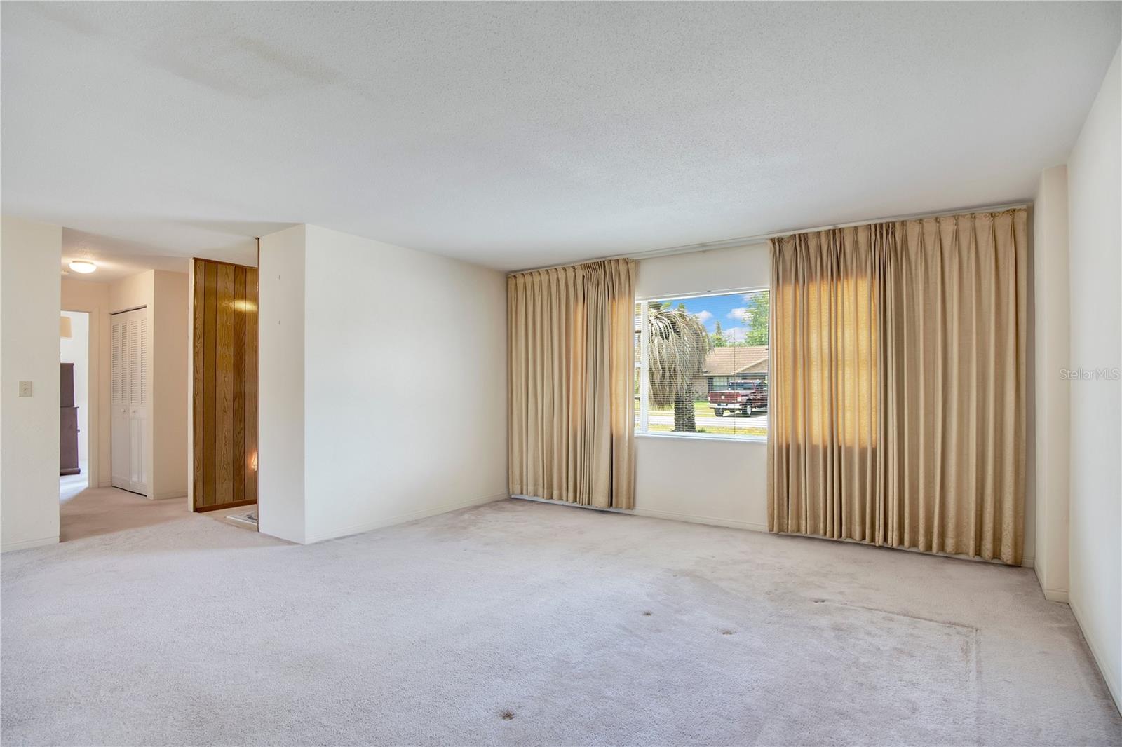 DELTONA LAKES UNIT 03 - Residential