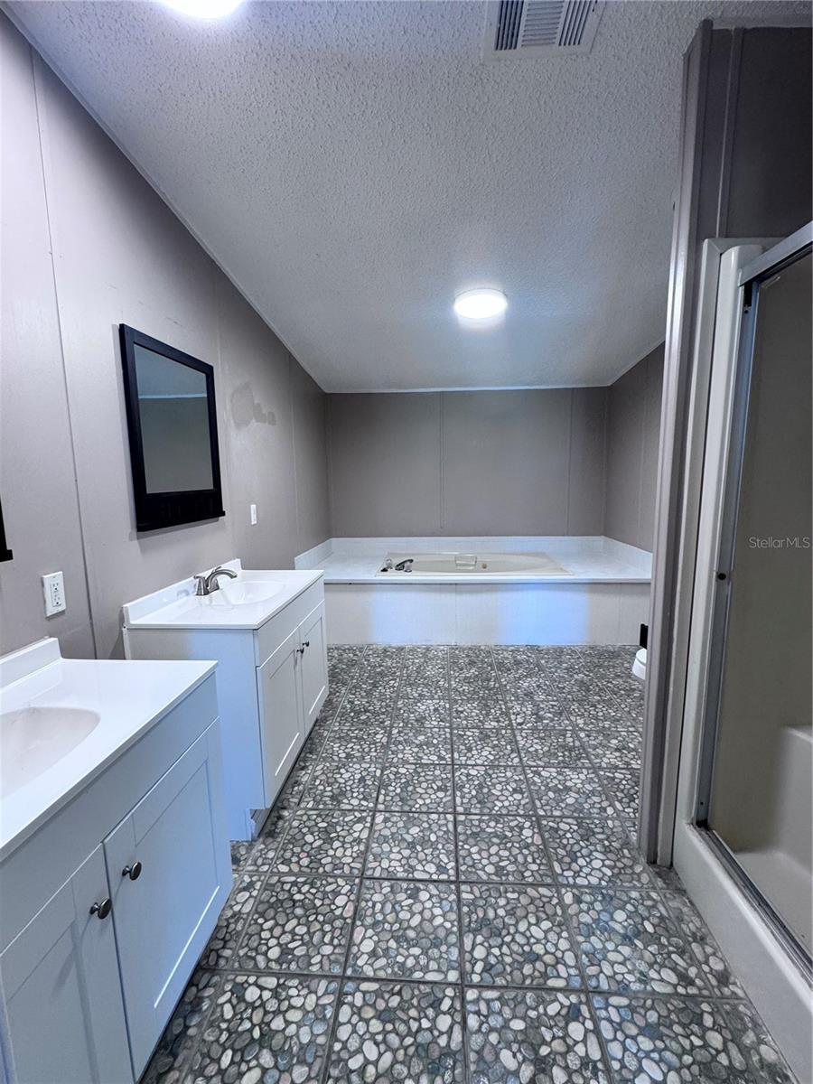 MEADOW RIDGE ESTATES - Residential