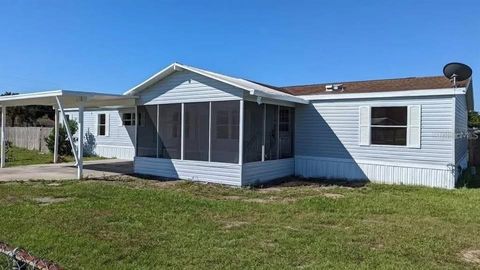 Photo of 4300 Meadow Ridge Avenue, Mulberry, FL 33860 (MLS # TB8505965)