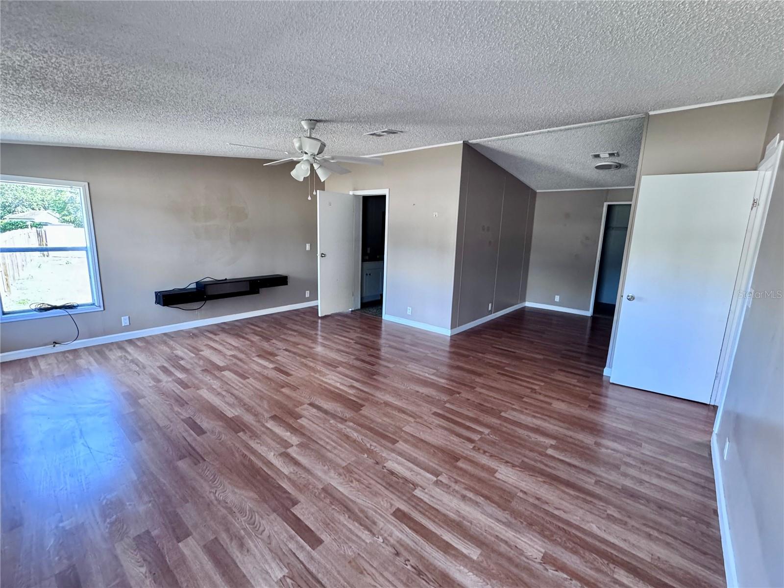MEADOW RIDGE ESTATES - Residential