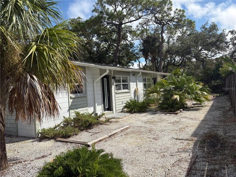Photo of 6812 S Juanita Street, Tampa, FL 33616 (MLS # TB8558142)