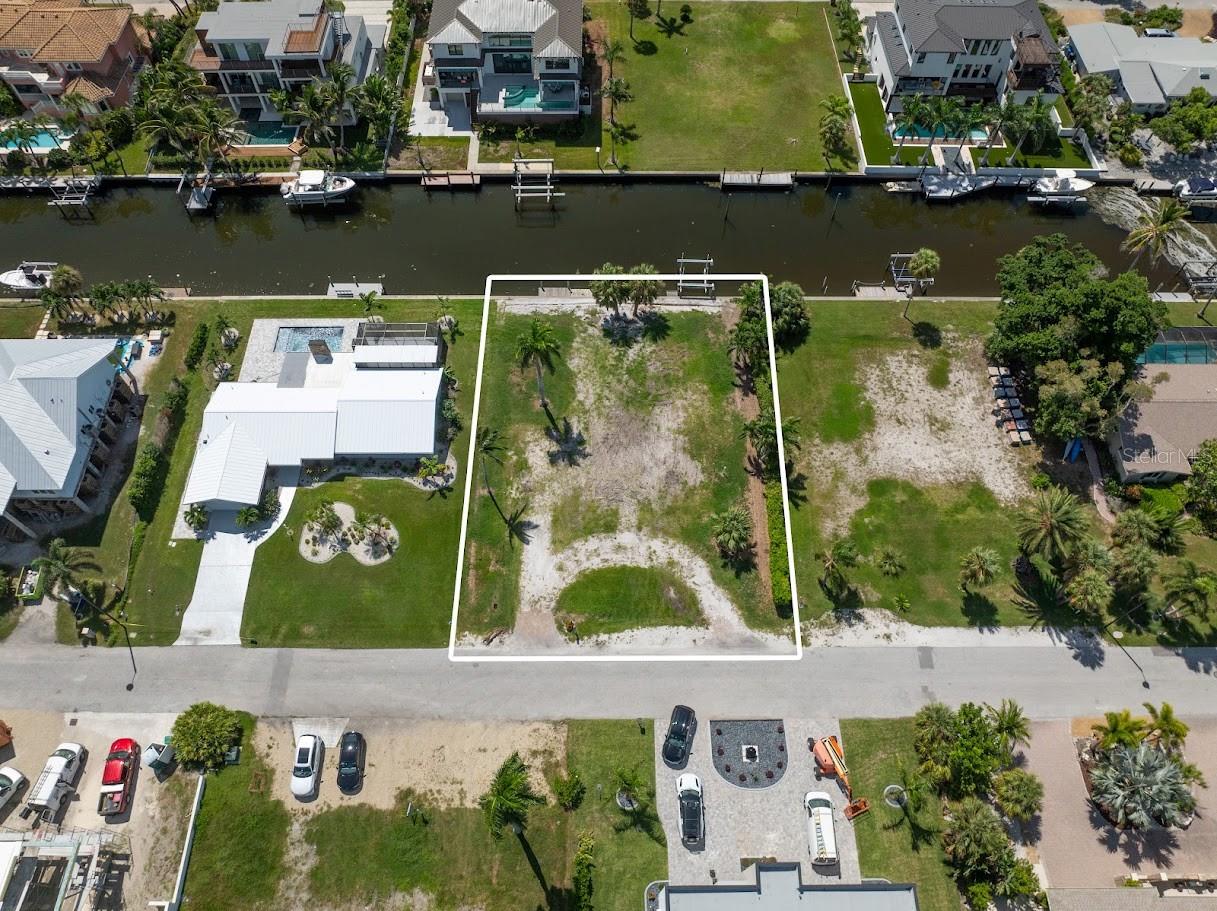 568 ROUNTREE DRIVE
