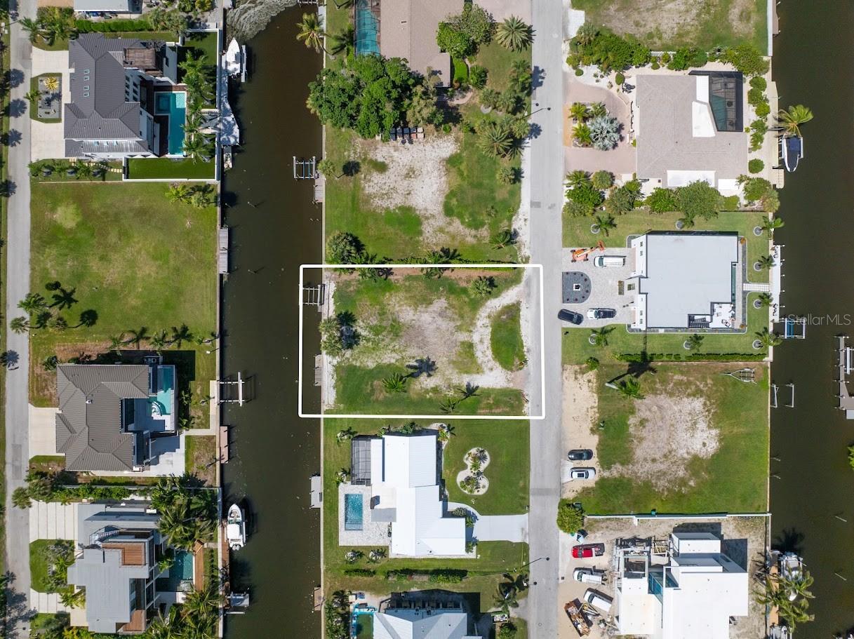 568 ROUNTREE DRIVE