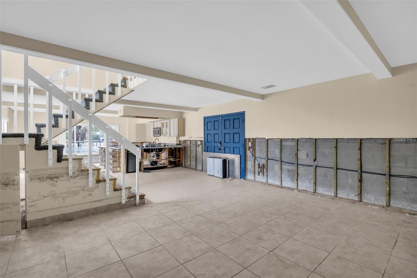 WADE SURFSIDE CONDO - Residential