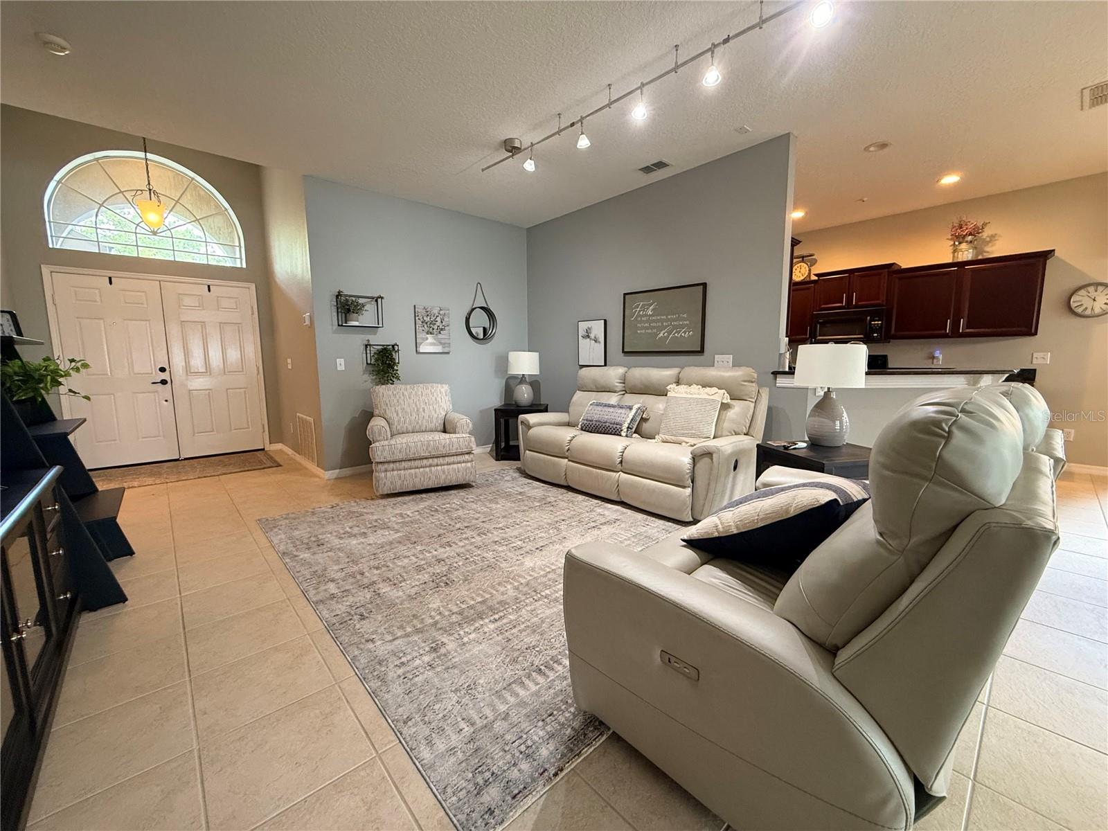 5548 BURLWOOD DRIVE