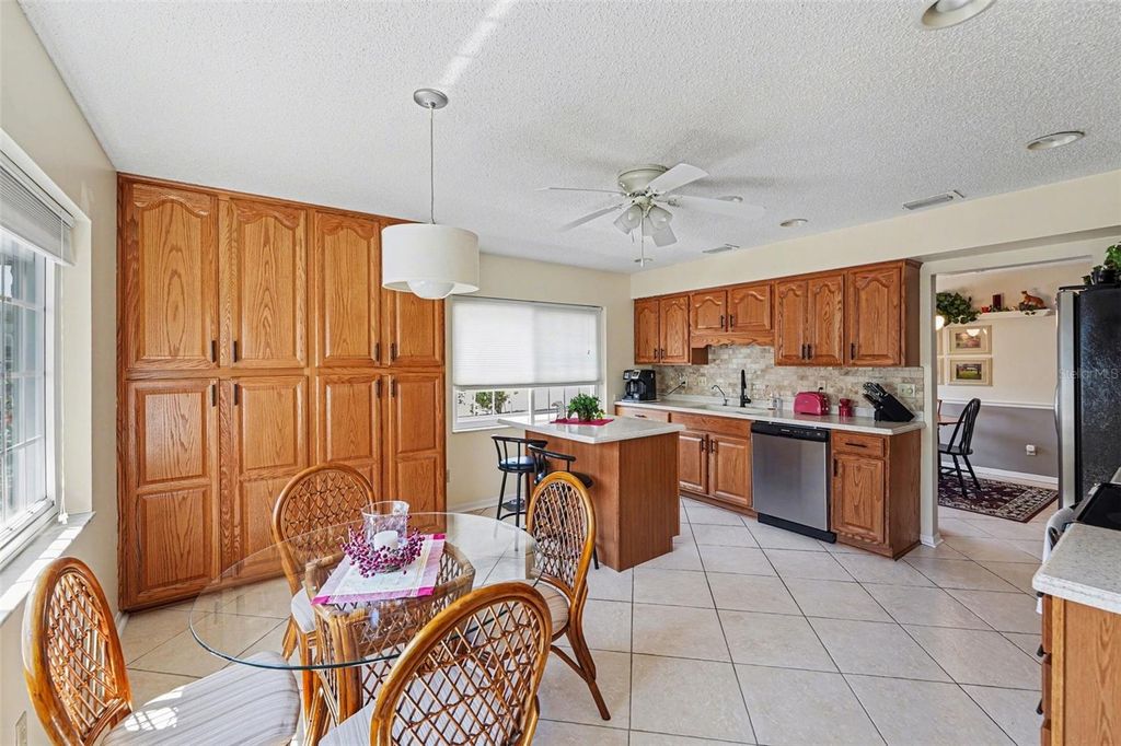 Photo of 312 Thorn Hill Place, Sun City Center, FL 33573 (MLS # TB8480608)
