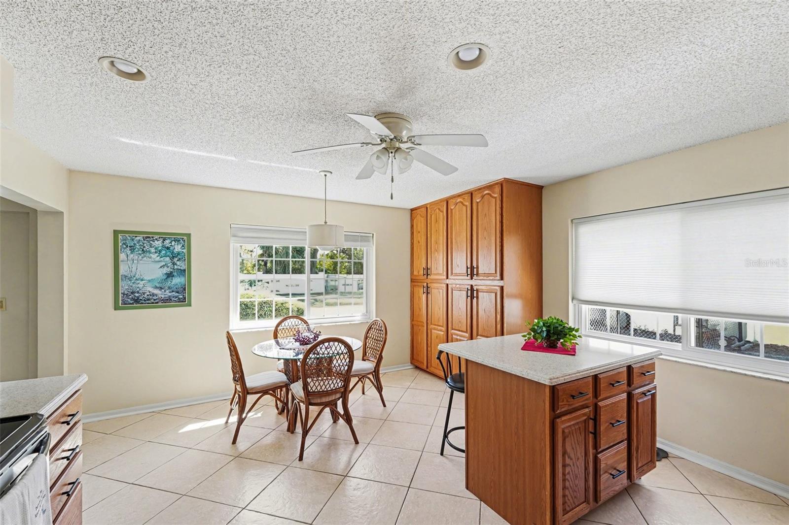 SUN CITY CENTER UNIT 35 - Residential