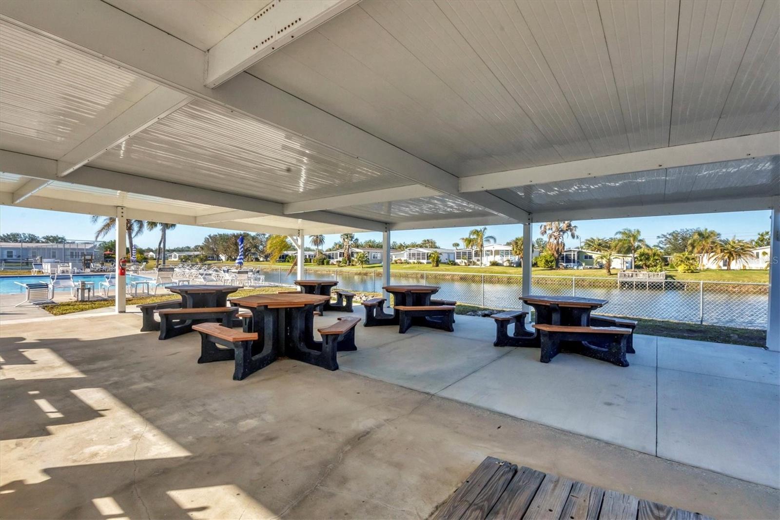 LEMON BAY ISLES PH 03 - Residential