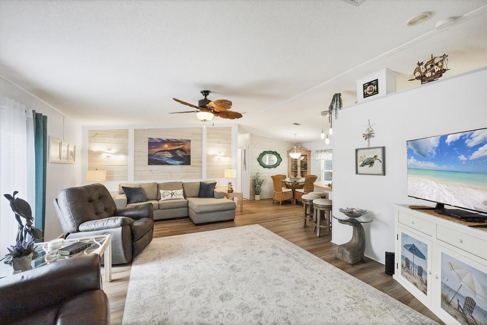 LEMON BAY ISLES PH 03 - Residential