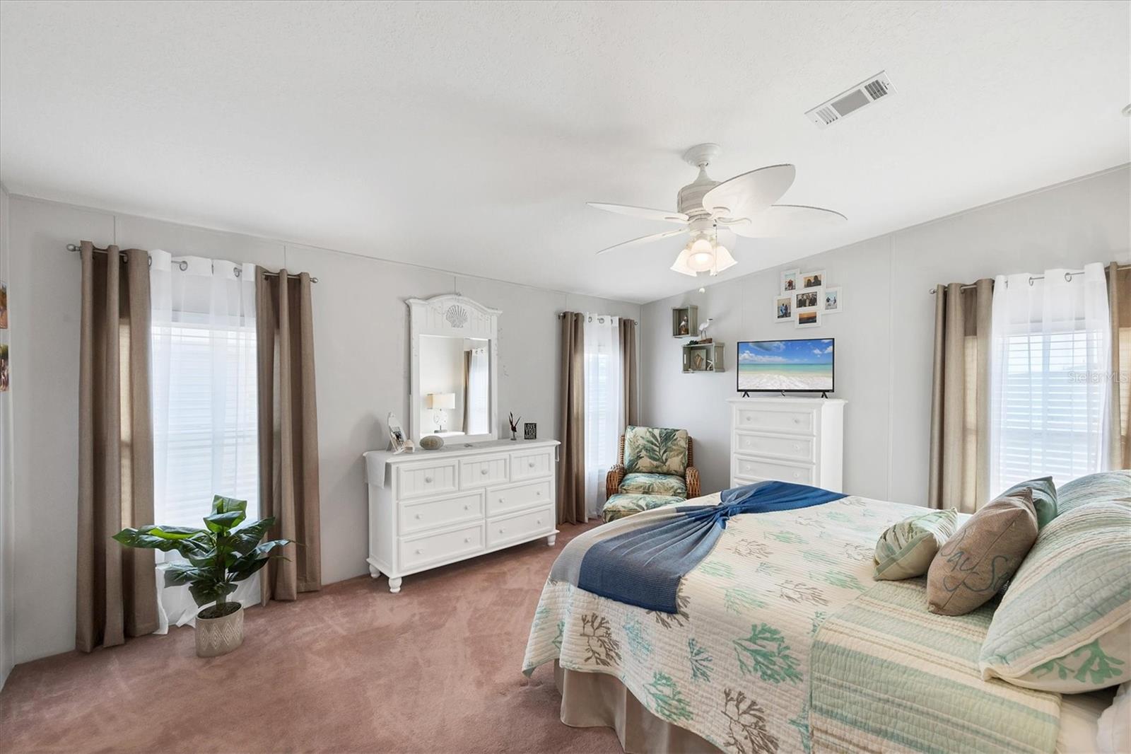 LEMON BAY ISLES PH 03 - Residential