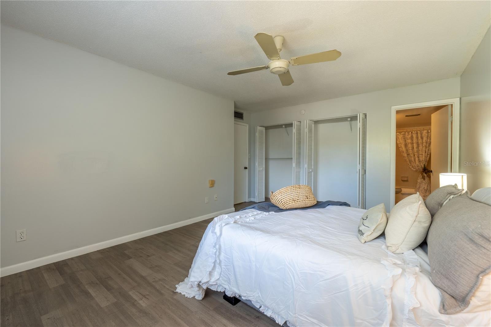 FAIRWAYS/SILVER SPGS SHORES CO - Residential