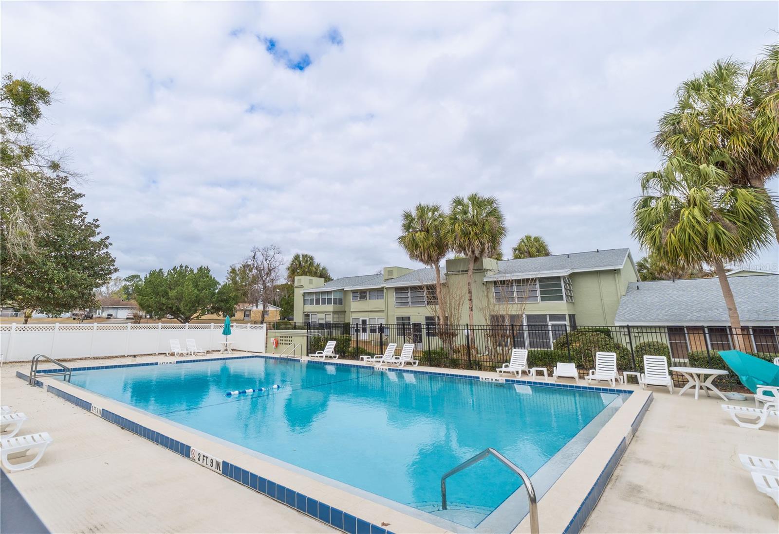 FAIRWAYS/SILVER SPGS SHORES CO - Residential