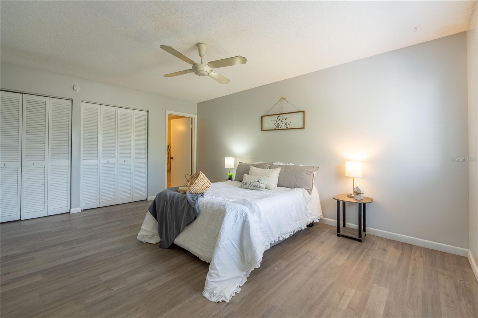 600 FAIRWAYS CIRCLE B