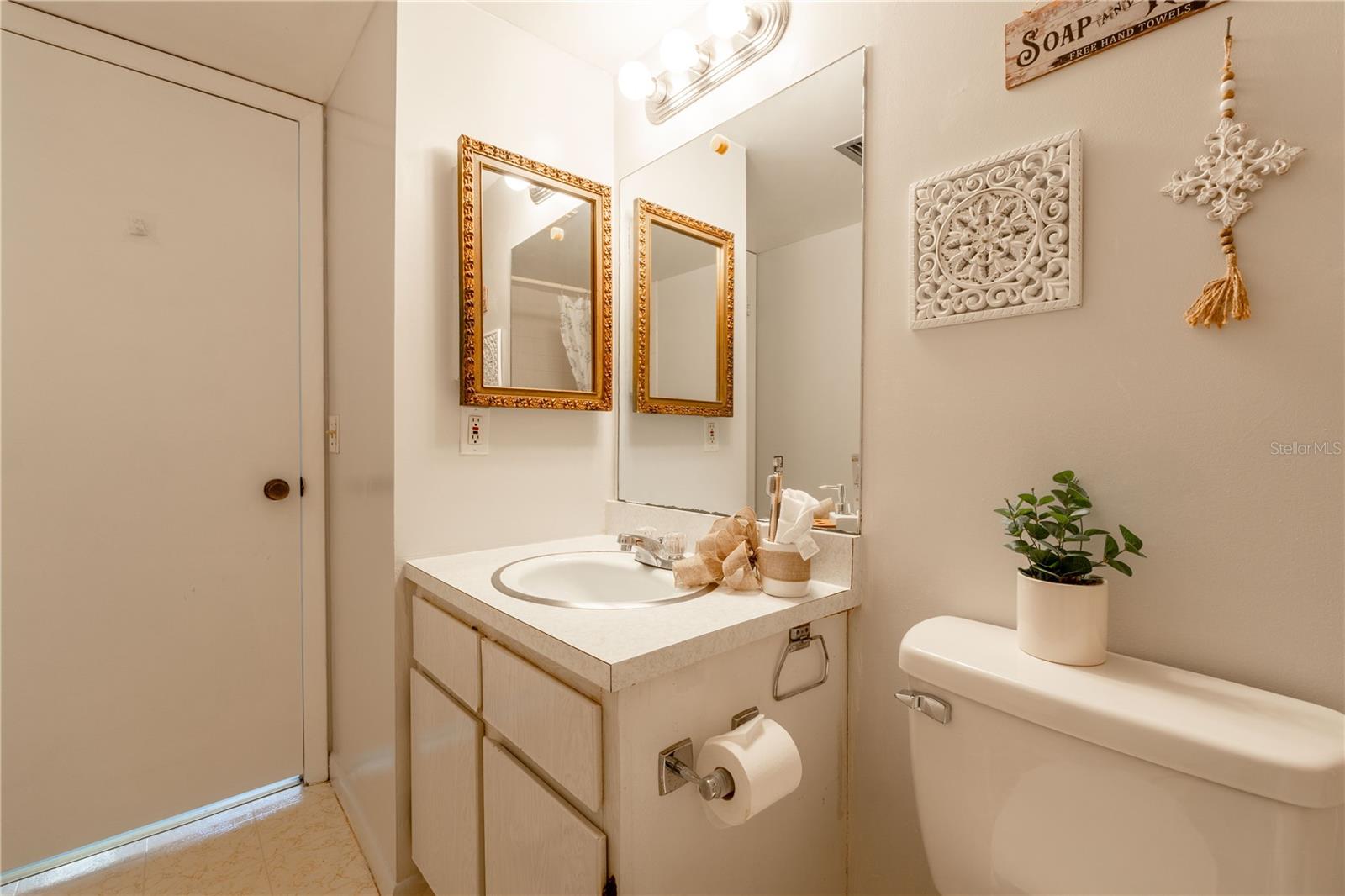 FAIRWAYS/SILVER SPGS SHORES CO - Residential