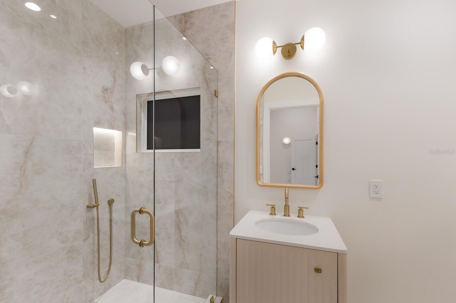 KEY ROYALE 7TH ADD - Residential