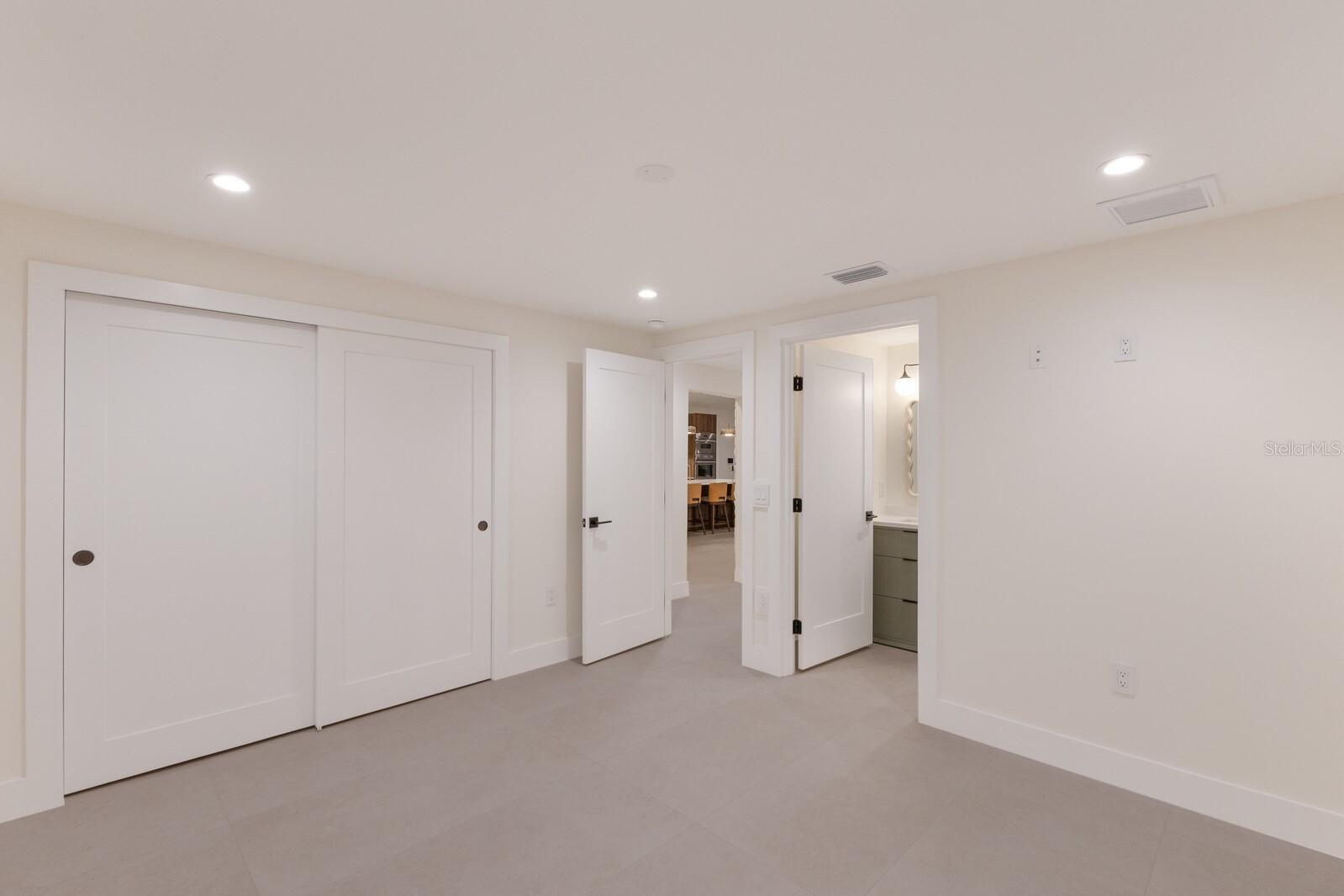 KEY ROYALE 7TH ADD - Residential