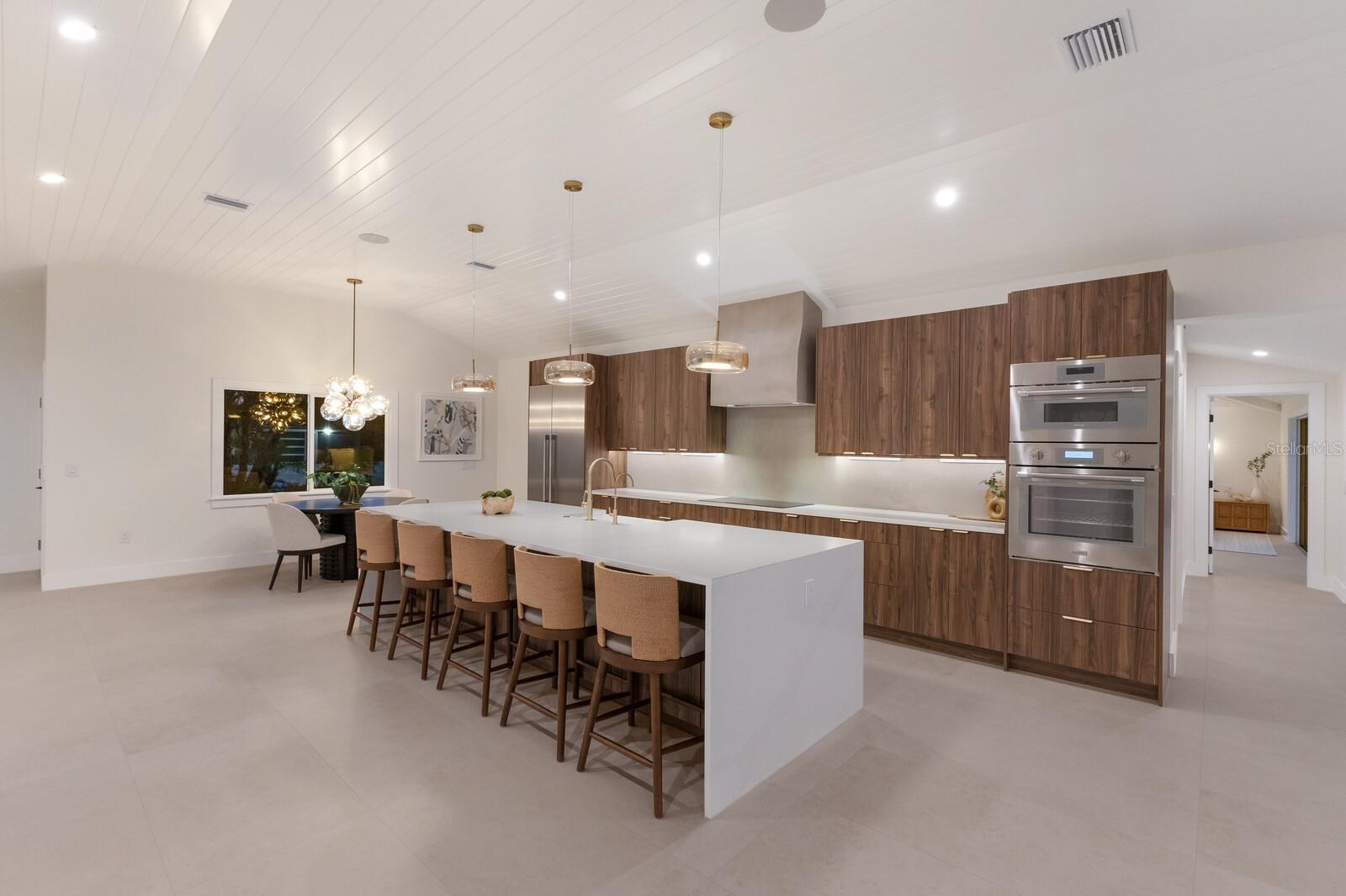 KEY ROYALE 7TH ADD - Residential