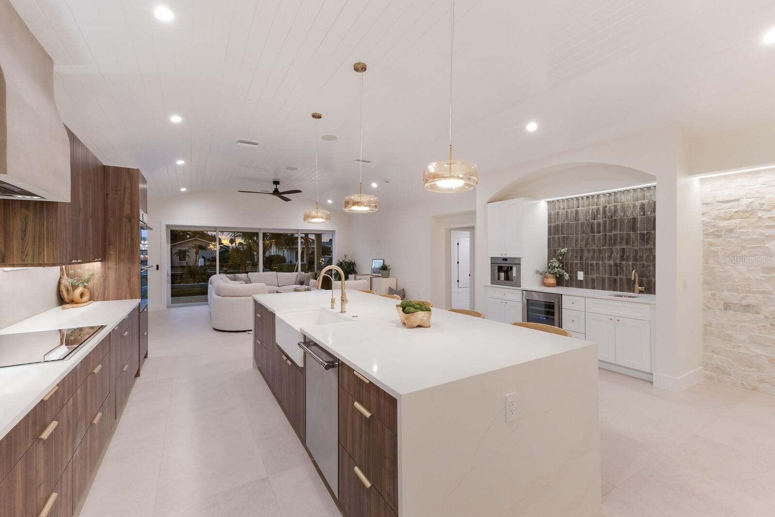 KEY ROYALE 7TH ADD - Residential
