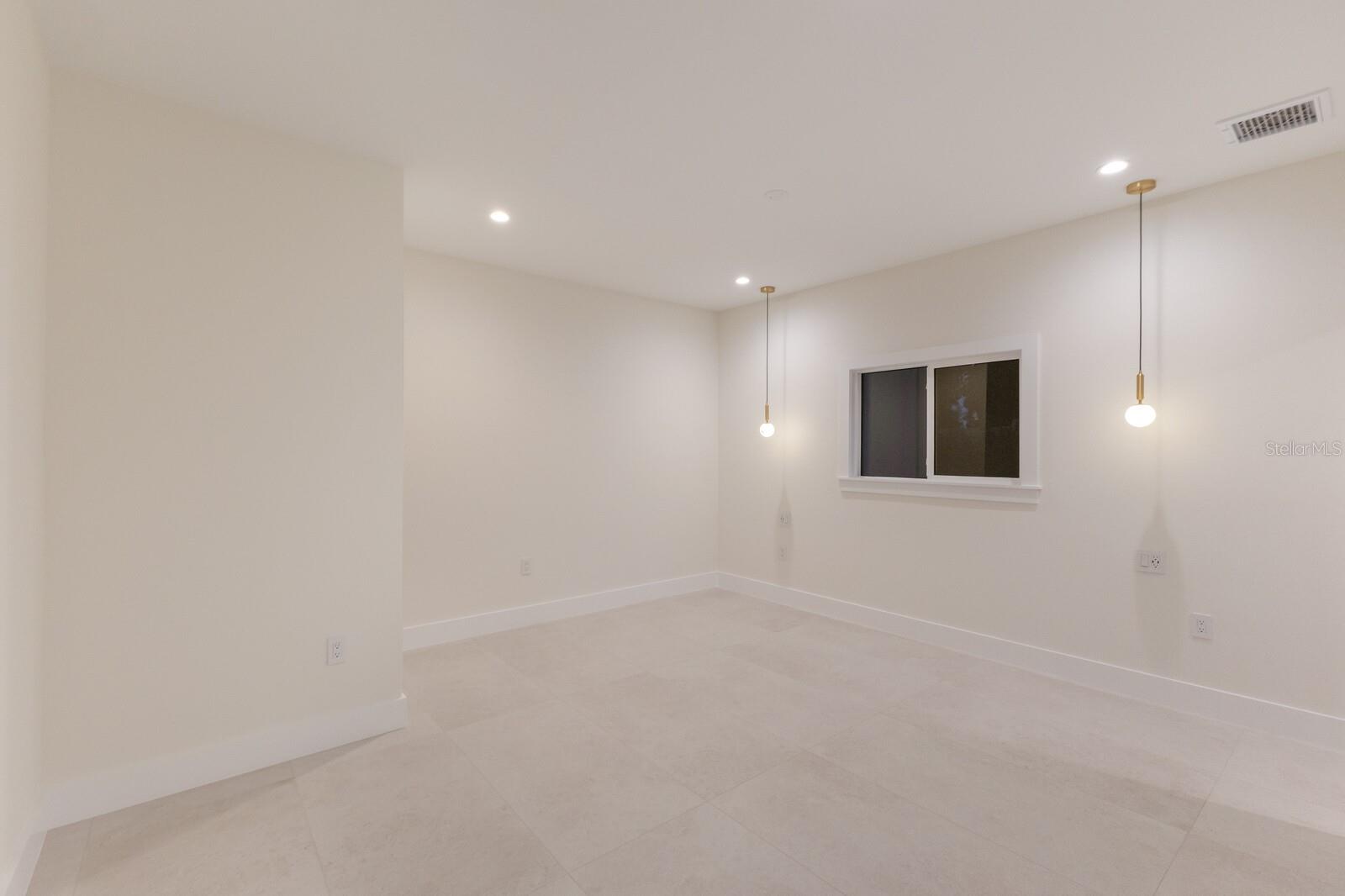 KEY ROYALE 7TH ADD - Residential