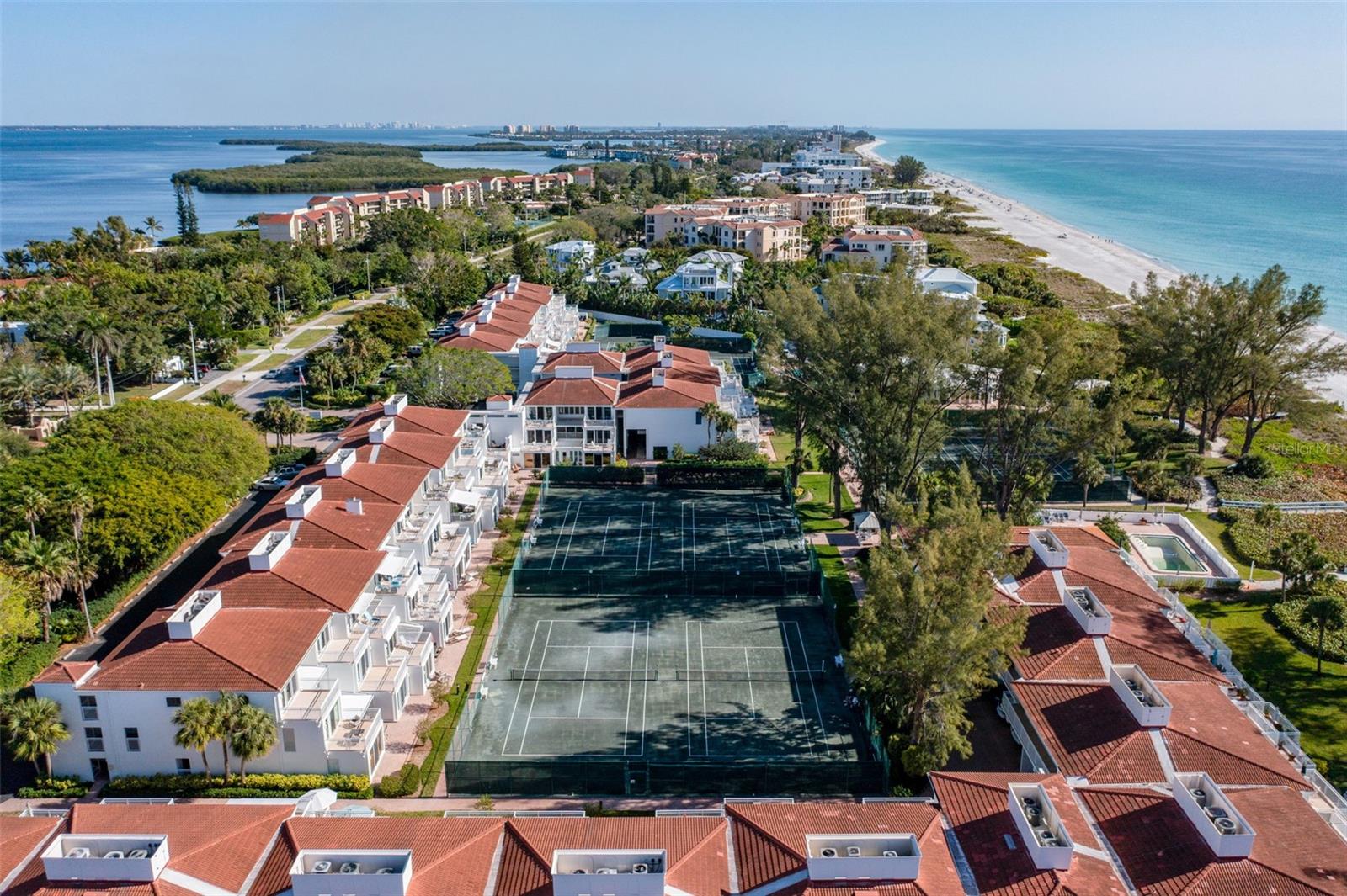 CLUB LONGBOAT BEACH & TENNIS - Residential