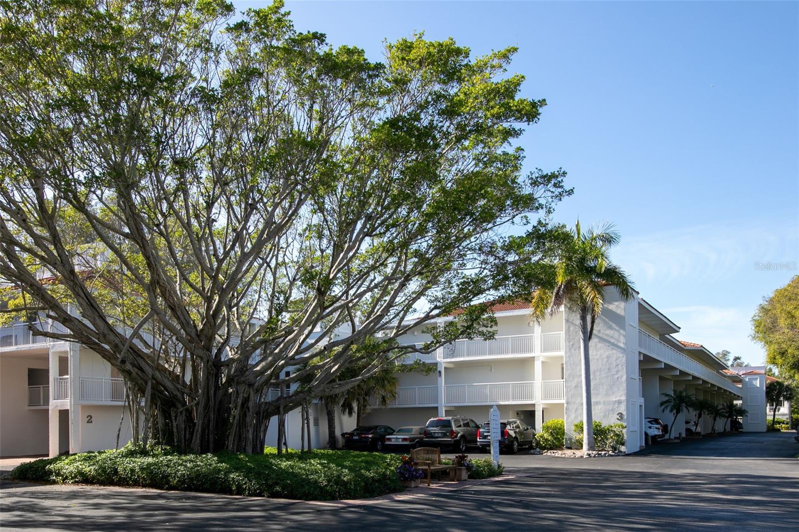 CLUB LONGBOAT BEACH & TENNIS - Residential