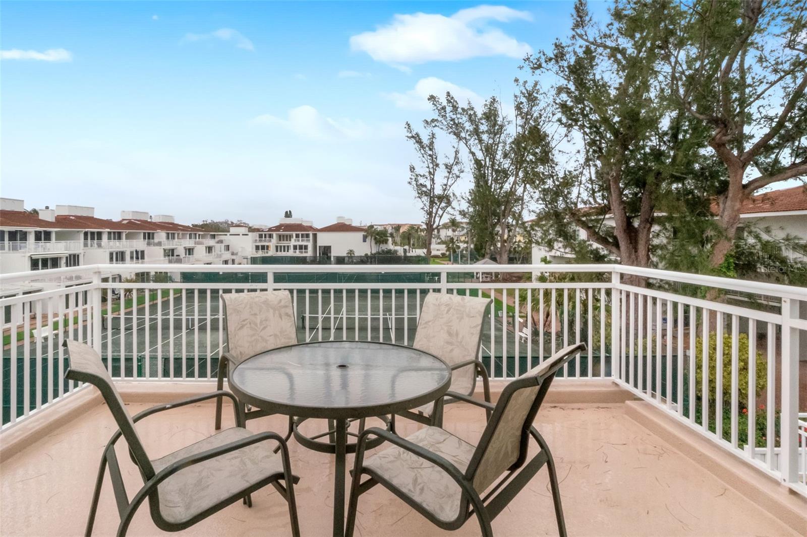 CLUB LONGBOAT BEACH & TENNIS - Residential