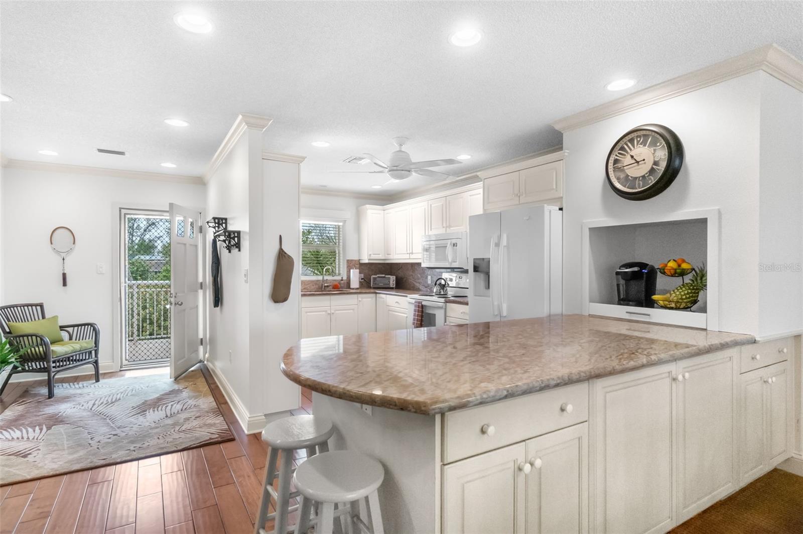 CLUB LONGBOAT BEACH & TENNIS - Residential